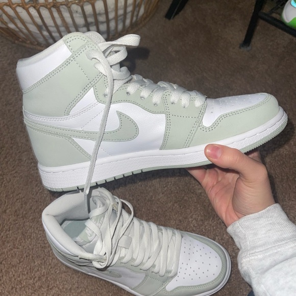 Seafoam AJ1 - Picture 4 of 7